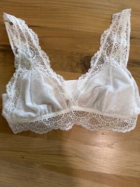 Soma White Lace Bralette with Floral Lace Trim